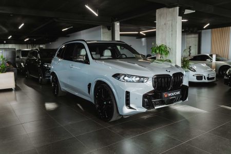 BMW X5 M60i xDrive MHEV