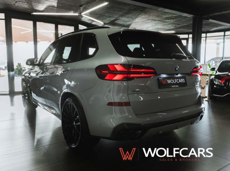 BMW X5 M60i xDrive MHEV